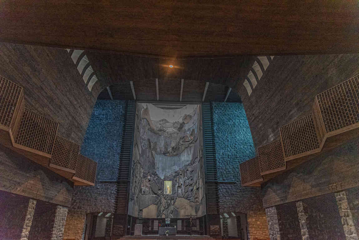 Guipúzcoa - Oñati 25 - santuario de Arantzazu.jpg